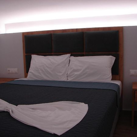 Four Reasons Aparthotel ปาราเลียกาเตอรีนิส ภายนอก รูปภาพ