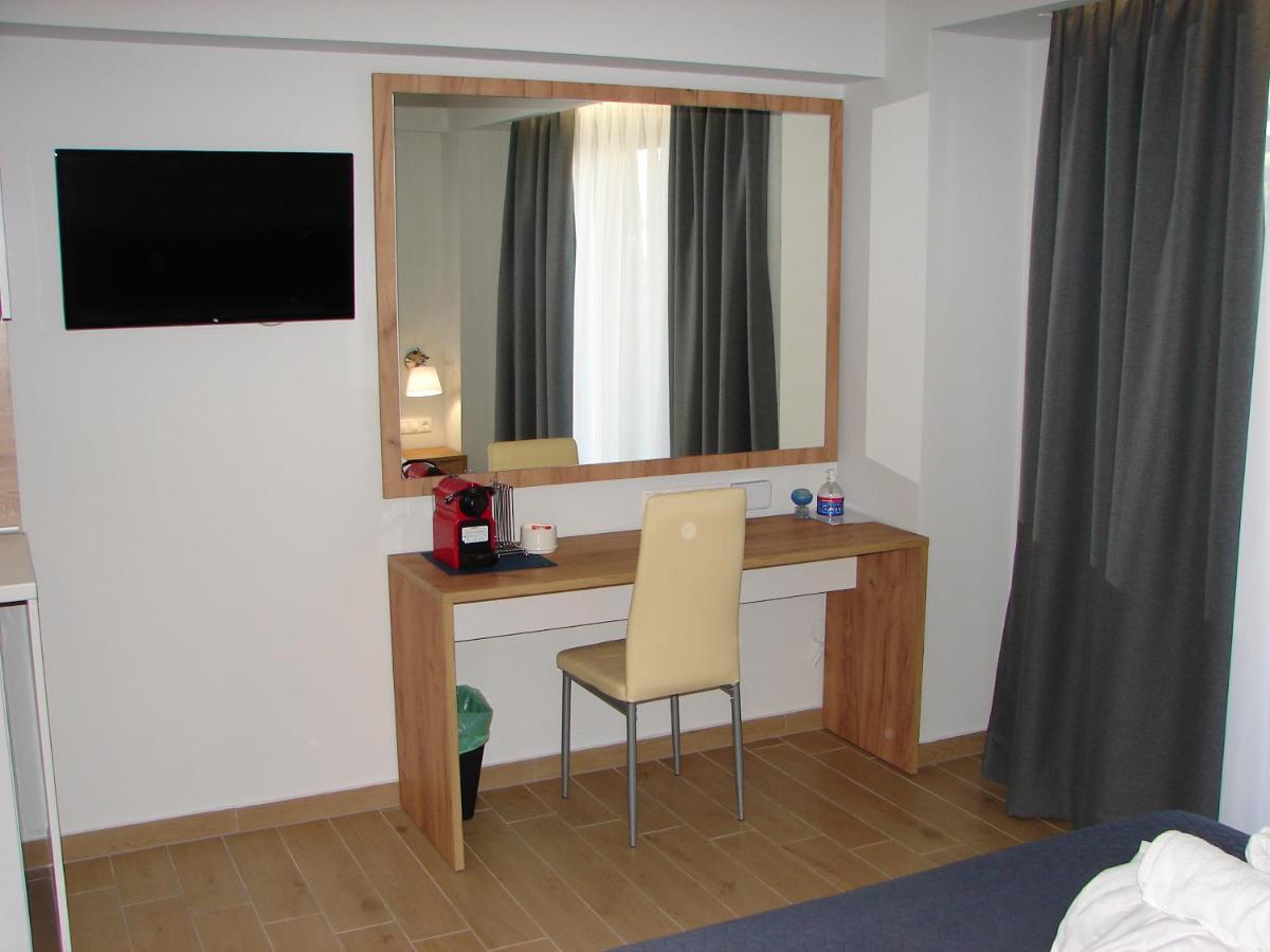 Four Reasons Aparthotel ปาราเลียกาเตอรีนิส ภายนอก รูปภาพ