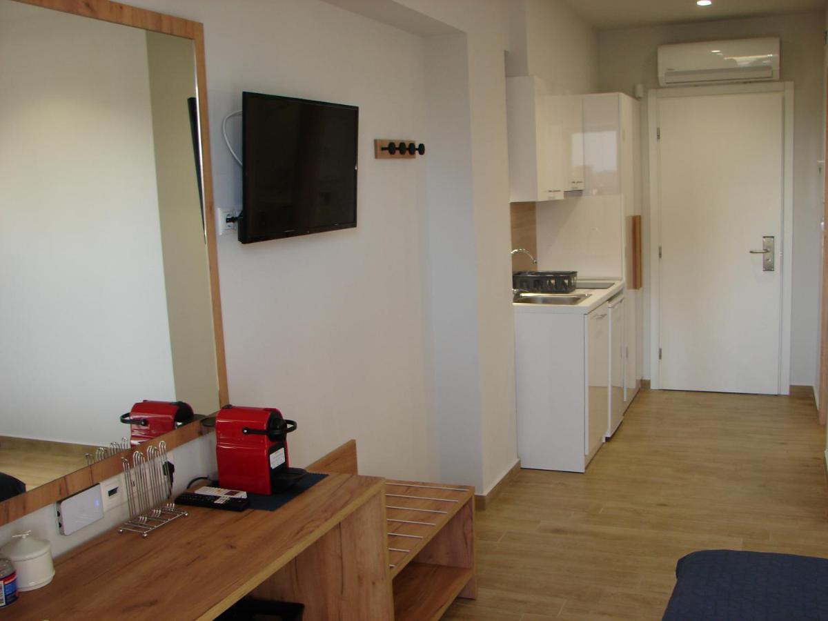 Four Reasons Aparthotel ปาราเลียกาเตอรีนิส ภายนอก รูปภาพ