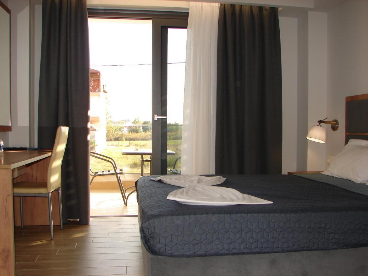 Four Reasons Aparthotel ปาราเลียกาเตอรีนิส ภายนอก รูปภาพ