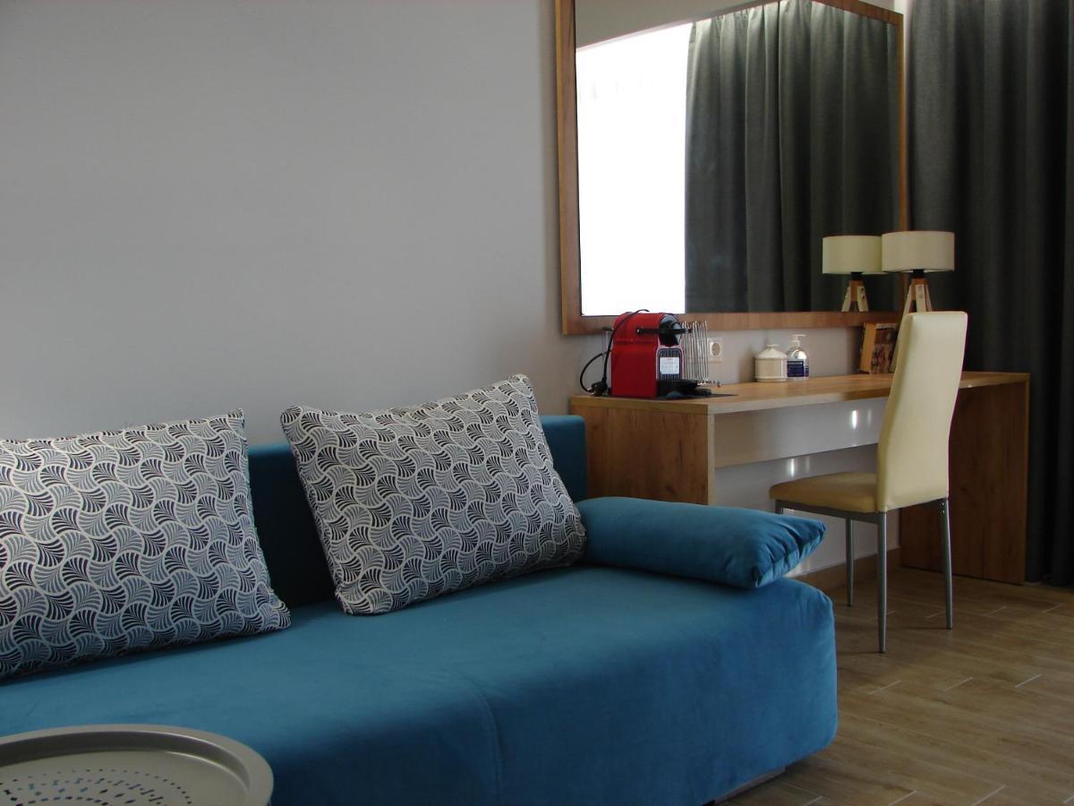 Four Reasons Aparthotel ปาราเลียกาเตอรีนิส ภายนอก รูปภาพ